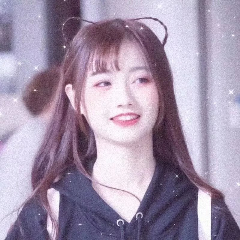 在大雪封闭的山庄里